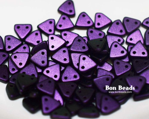 6mm Eggplant Miracle Iris 2 Hole Triangles (100 Grams)