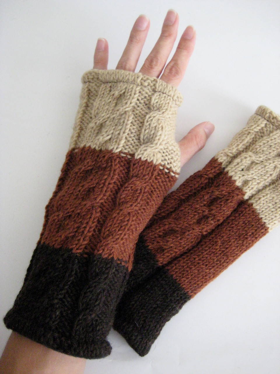 woolen gloves for ladies