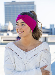 Merino wool/cashmere blend knitted headband with a twist