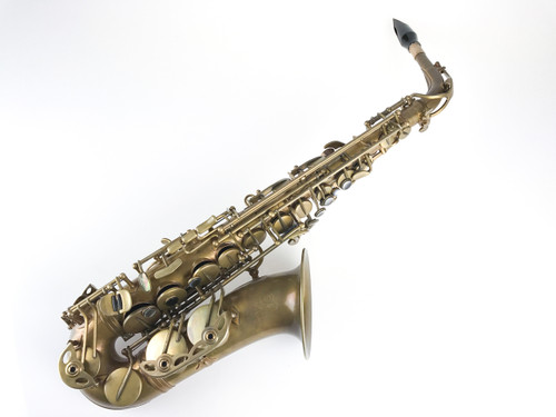 Eastman 52nd Street Alto Saxophone EAS652RL out of the case with neck and mouthpiece.