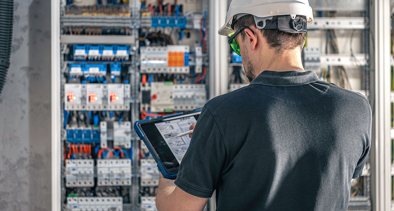 Electrical Contactor Solutions: Top 5 Contactors for Industrial Applications in 2025