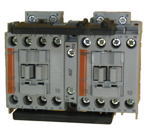 Sprecher and Schuh CAU7-23-22-220W reversing contactor