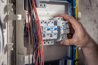 Your Essential Guide to Selecting the Perfect Contactor for Industrial Electrical Jobs