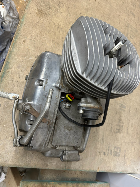 CZ MOTOR COMPLETE CZ 125  1970