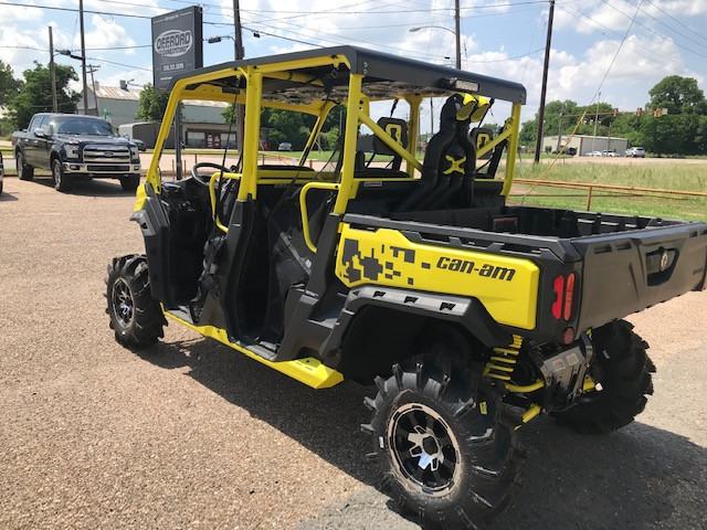 Shown with optional light bars