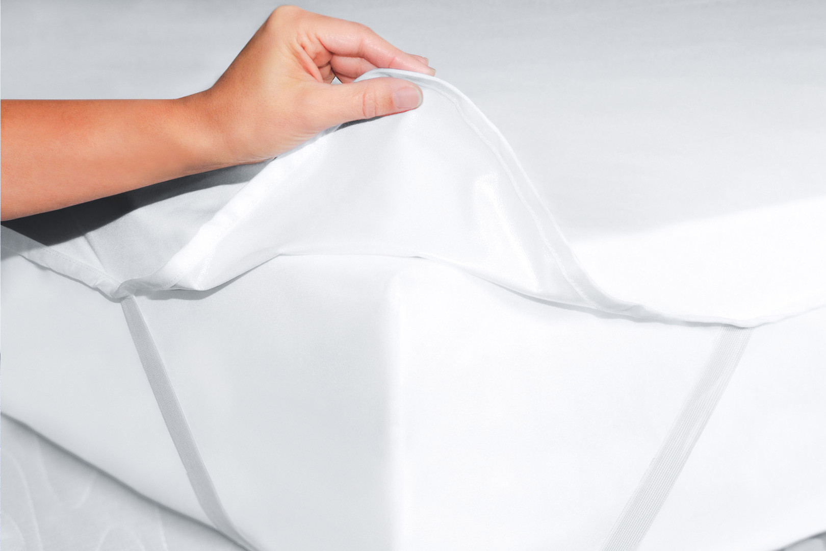Simplistic Overlay Mattress Protector
