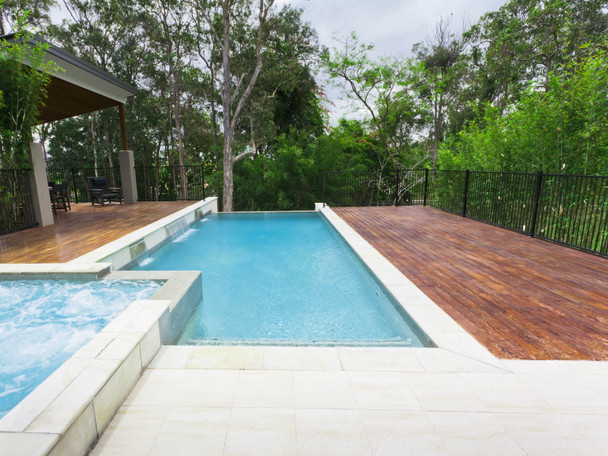 Black Flat Top Aluminium Pool Fencing From Fence Guru