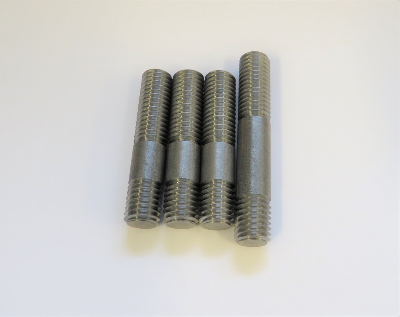 Head Stud Set, John Deere 1.5 hp