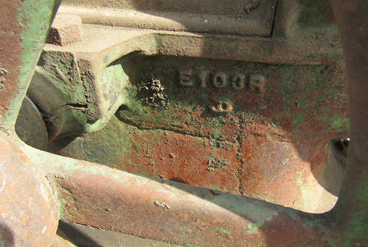 John Deere Engine, 1.5 HP #104