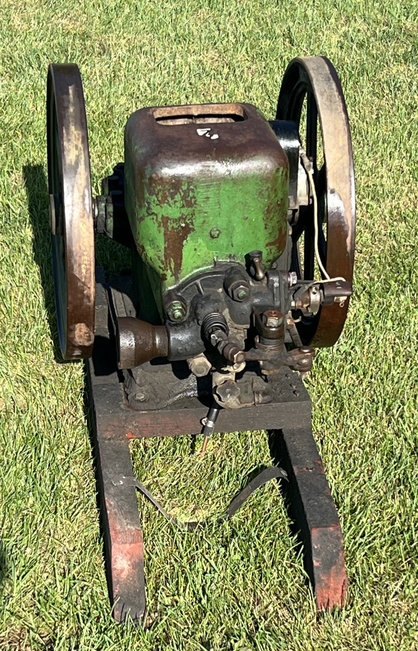 John Deere 1.5hp Hit & Miss Engine #603
