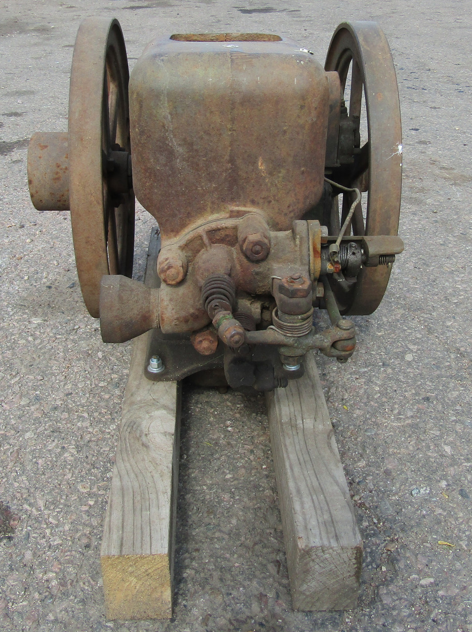 John Deere 1.5hp Hit & Miss Engine #103