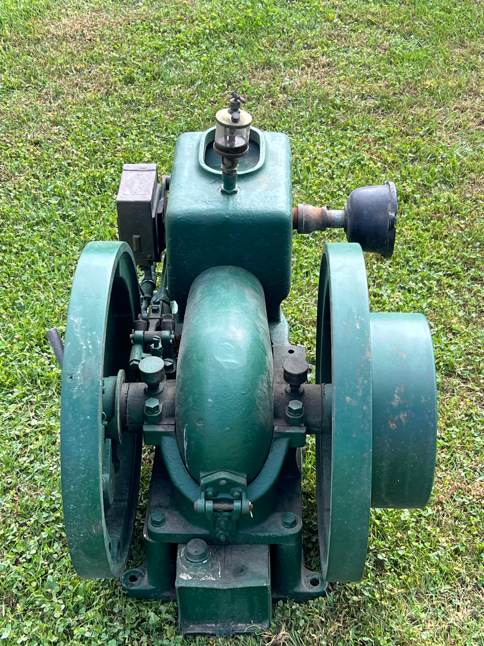 2-1/2 hp Alpha Hit & Miss Engine #621