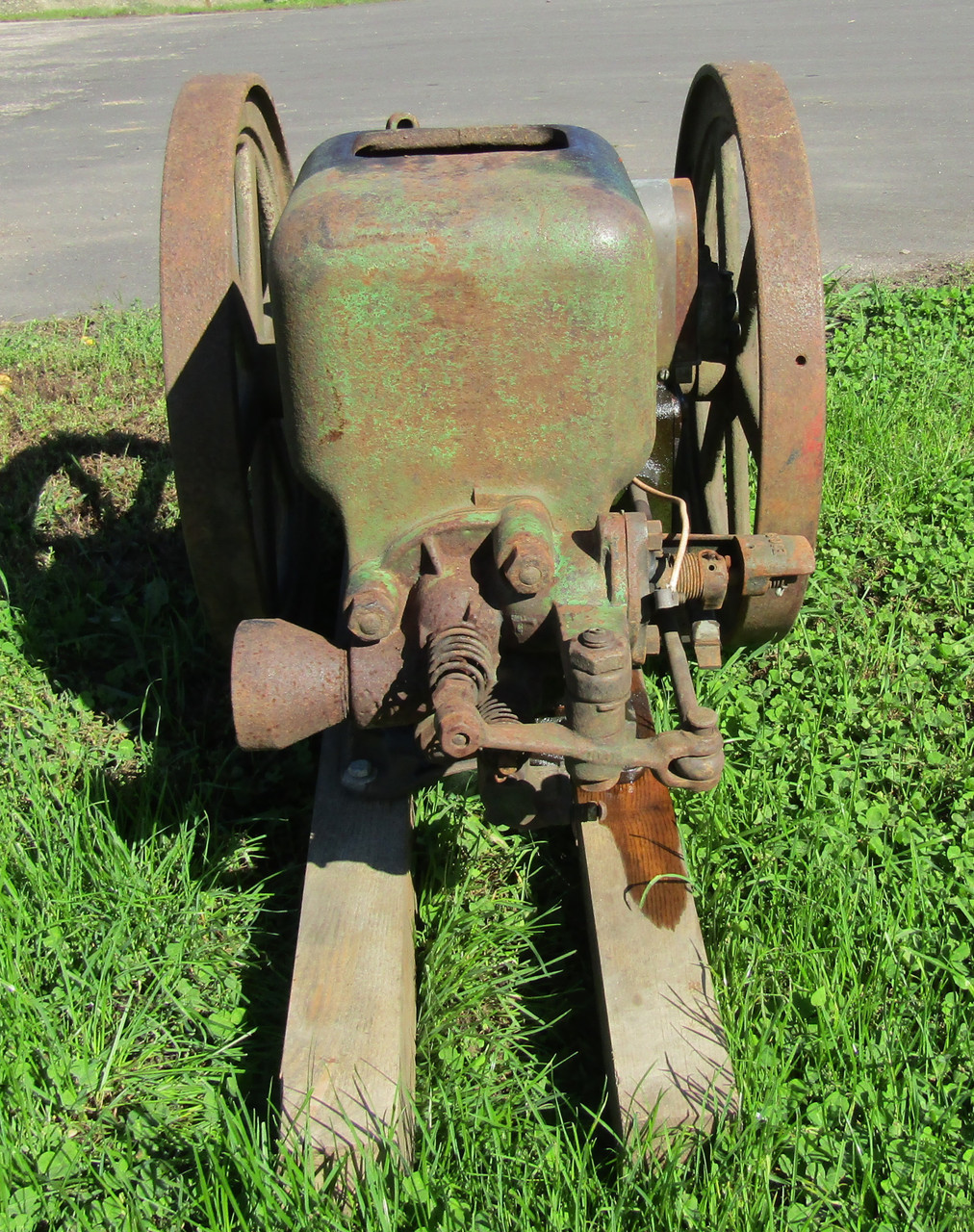 1.5 Hp  John Deere Engine #1003