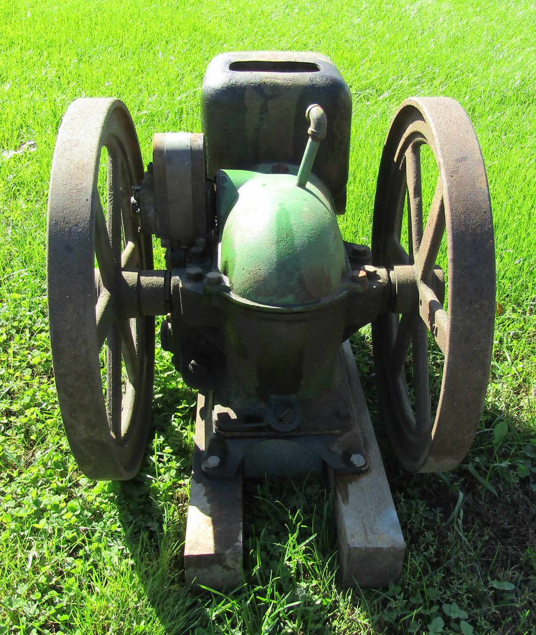 1.5 Hp  John Deere Engine #1003