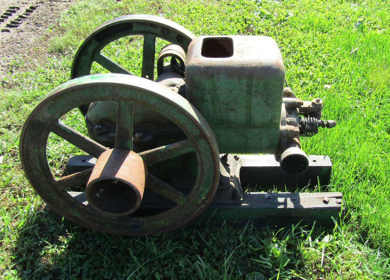 1.5 Hp John Deere Engine #1004