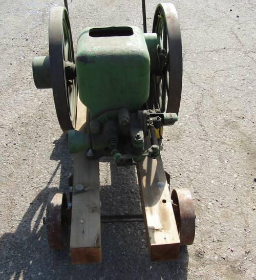 John Deere 1.5 Engine on Cart #106