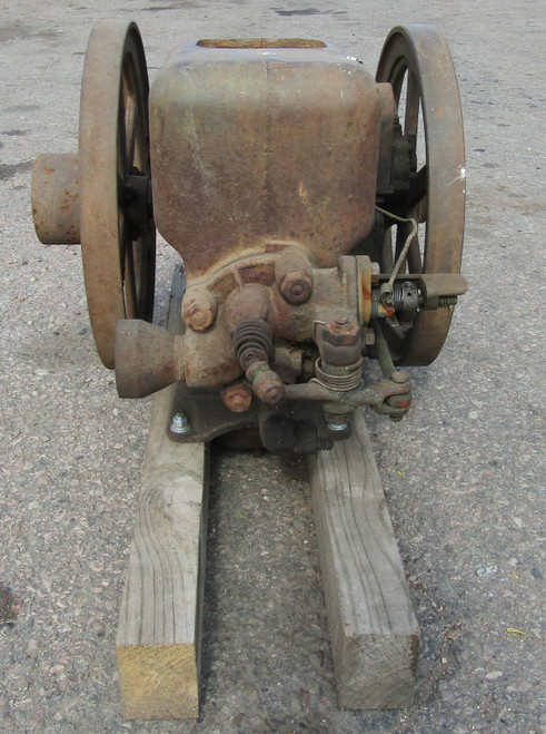 John Deere 1.5hp Hit & Miss Engine #103