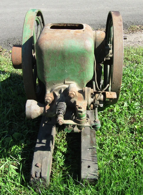 1.5 Hp John Deere Engine #1004