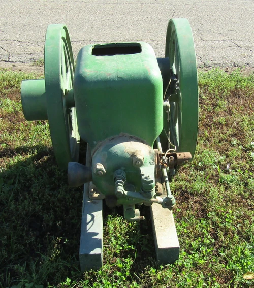 3 HP John Deere Engine #1006