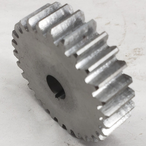 Gear, 28 tooth,  IHC Titan 1 hp