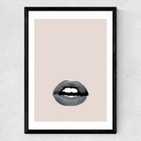 Lips Nude Medium Black Frame
