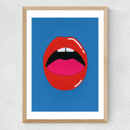 Red Lips Medium Oak Frame