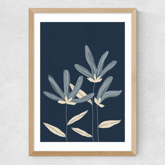 Three Flowers Medium Oak Frame