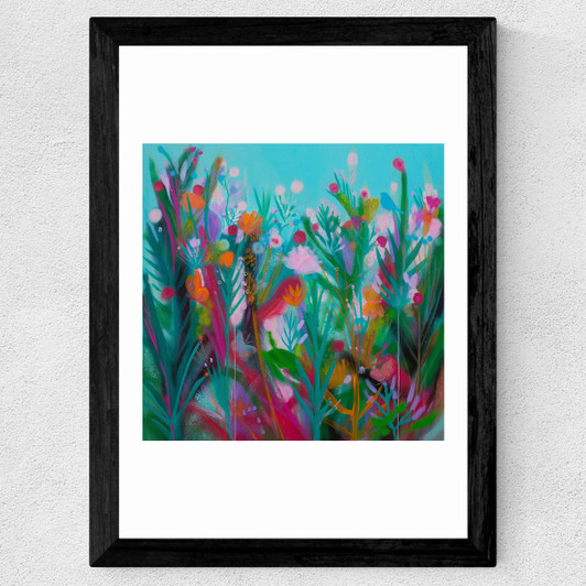 Vitellina Kisses Wide Black Frame