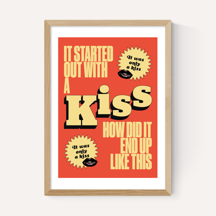 Kiss by HollieGraphik