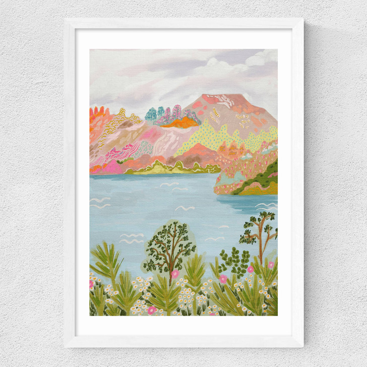 Sendu Medium White Frame Sendu Medium White Frame