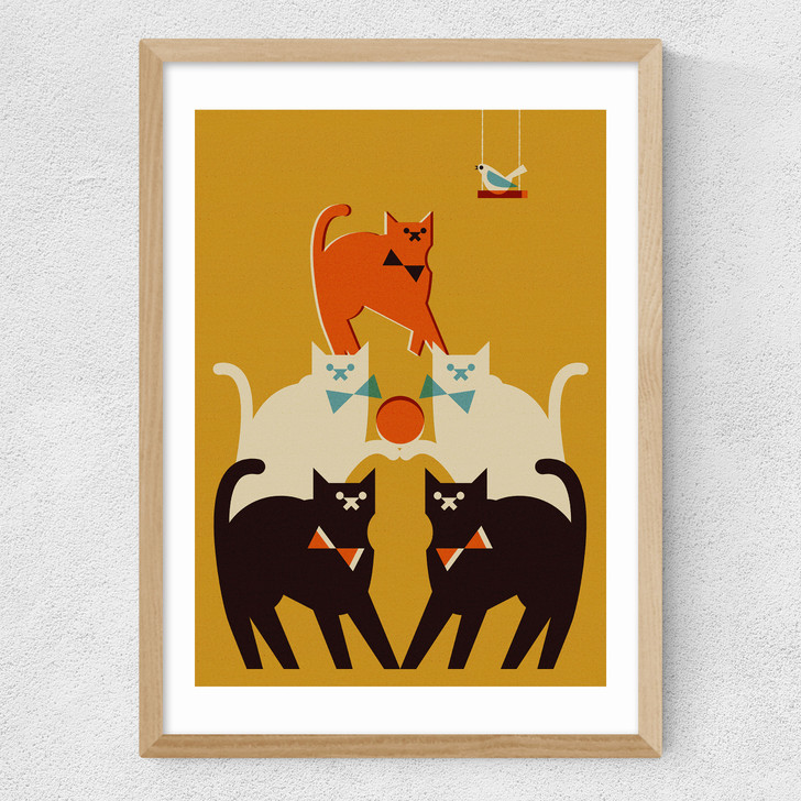 Pyramid of Cats Medium Oak Frame Pyramid of Cats Medium Oak Frame