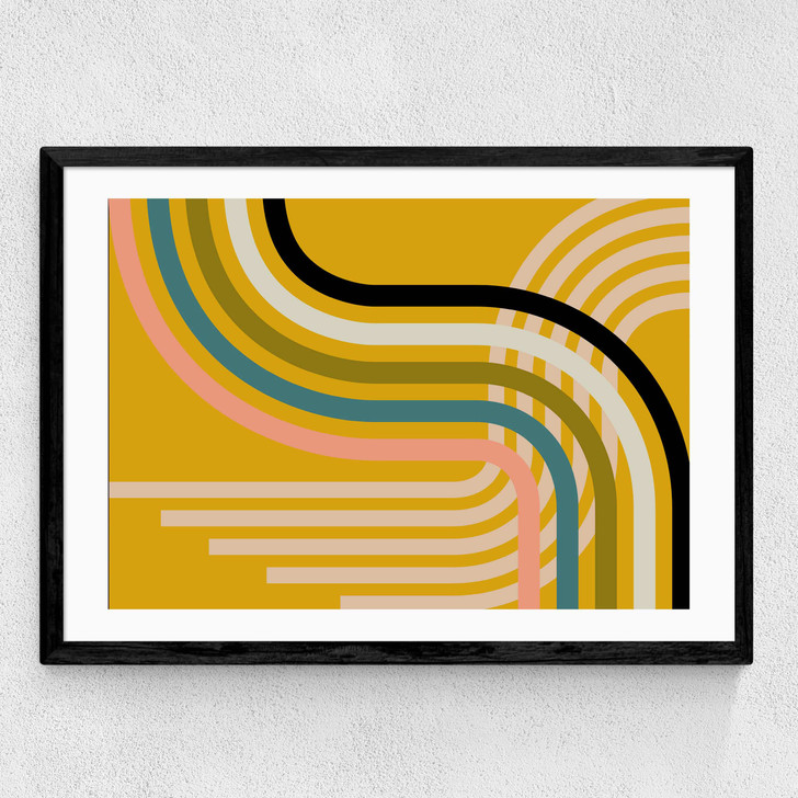 Mid-Century Curve Medium Black Frame