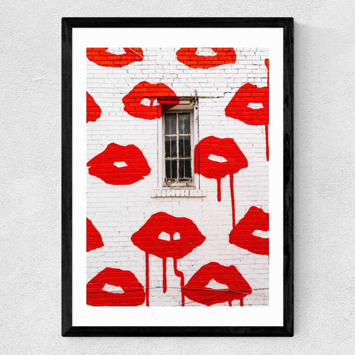 Pucker Up Medium Black Frame Pucker Up Medium Black Frame