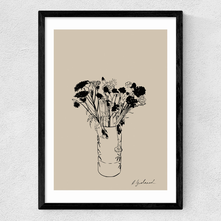 Bouquet Medium Black Frame