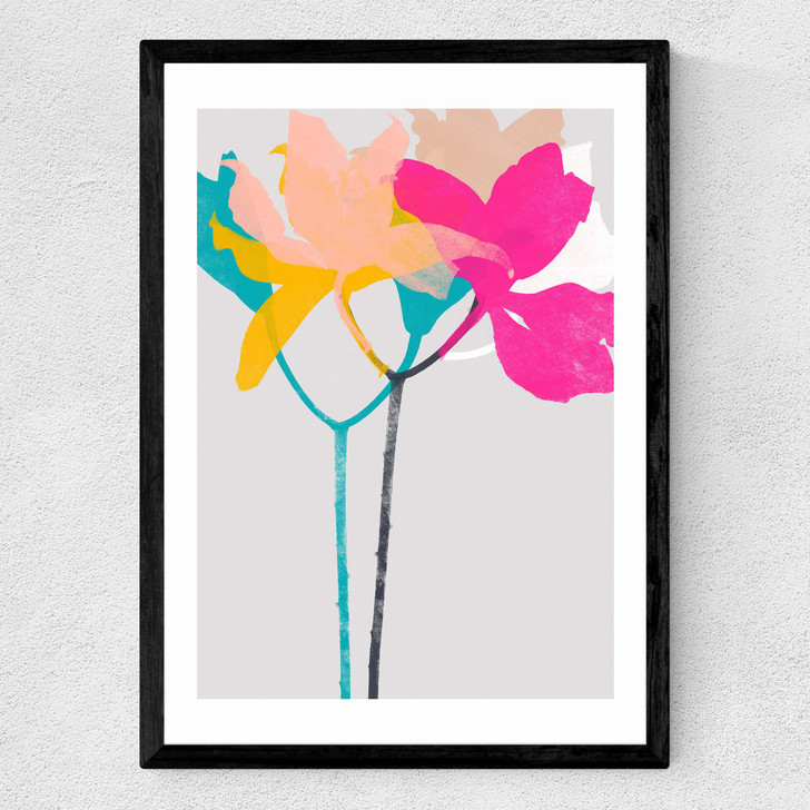 Lily 40 Medium Black Frame Lily 40 Medium Black Frame