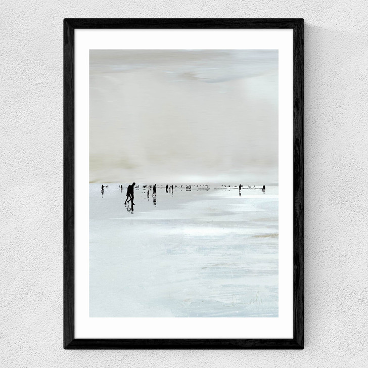 Beachy Medium Black Frame
