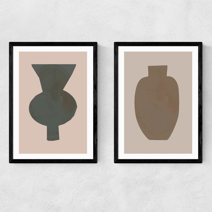Neutral Vase Set Narrow Black Frame