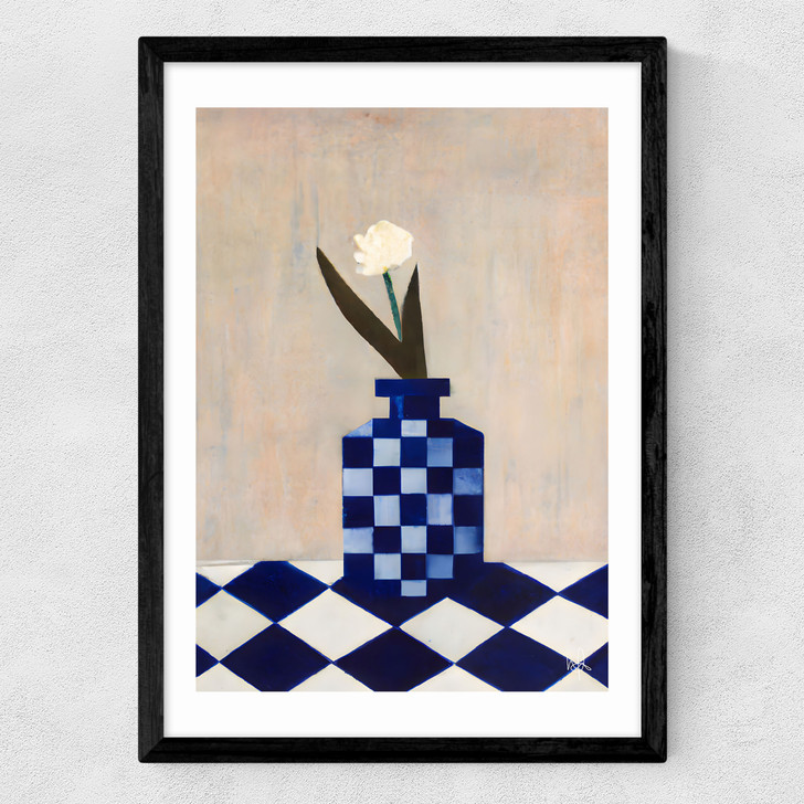 Check the Vase Medium Black Frame