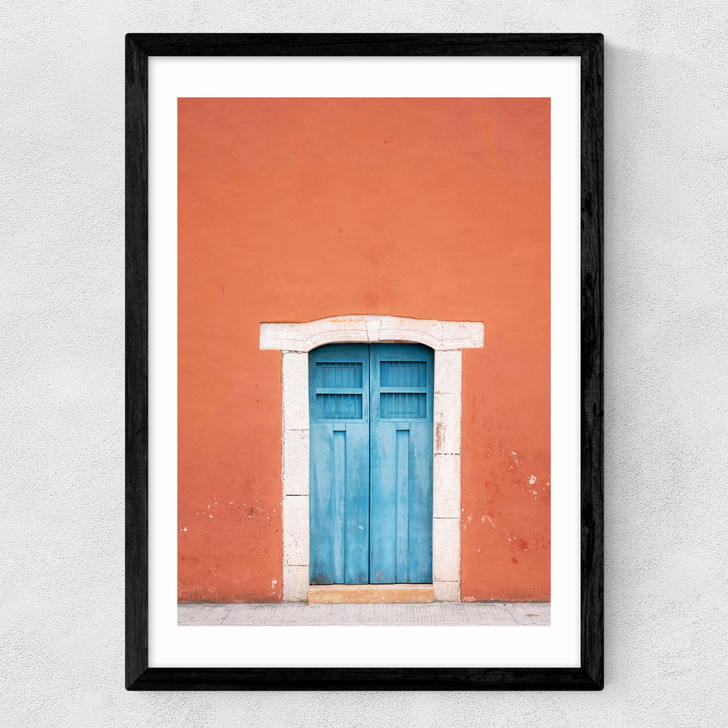 The Merida Door Medium Black Frame