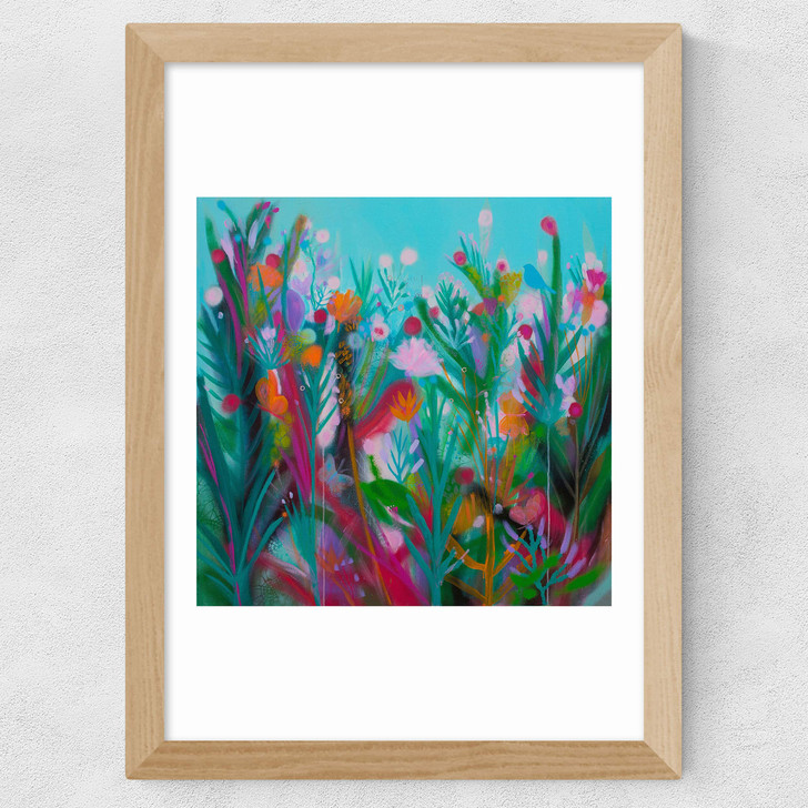 Vitellina Kisses Wide Oak Frame