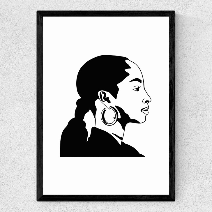Sade Medium Black Frame