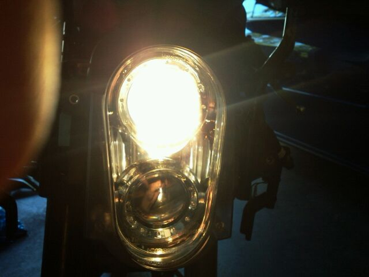 Hyosung gt650r headlight bulb Clearance