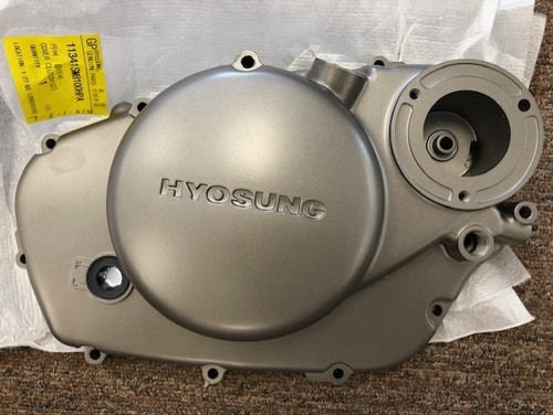 GT250R GT250 GV250 Clutch Case Comp Right Side Engine "Tan" version with Oil Sight Glass