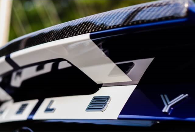 "The Thin Blue Line" — A local police officer upgrades his pristine GT500