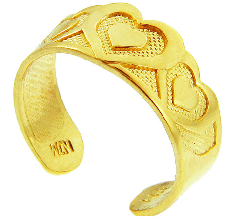 Bold Heart Yellow Gold Toe Ring