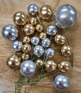 Gold & Silver Ball Cake Decorations Gold & Silver Ball Cake Decorations