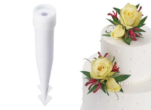Wilton flower spikes pack of 6 for safe cake flower placement