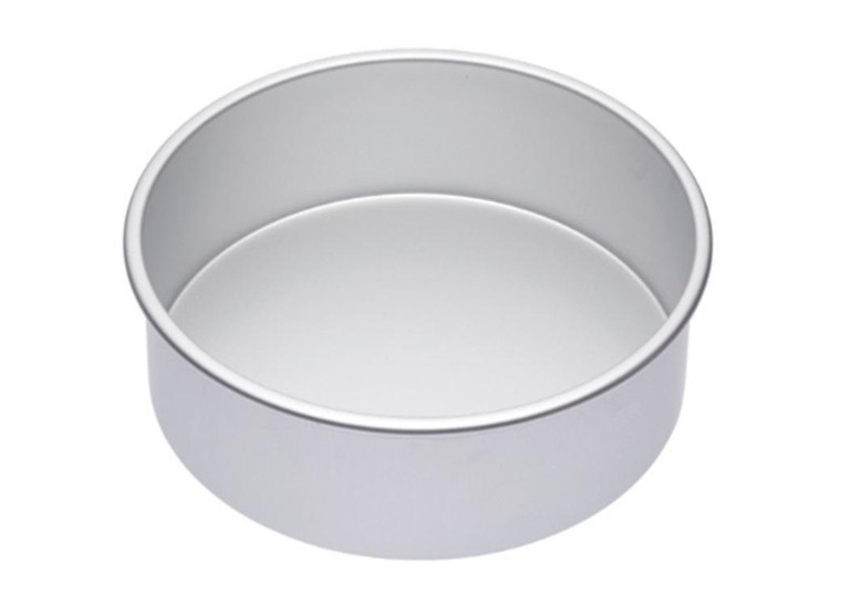 Pro Pan round aluminium cake tin measuring 8 x 4 inches for baking tall cakes and layered cakes
