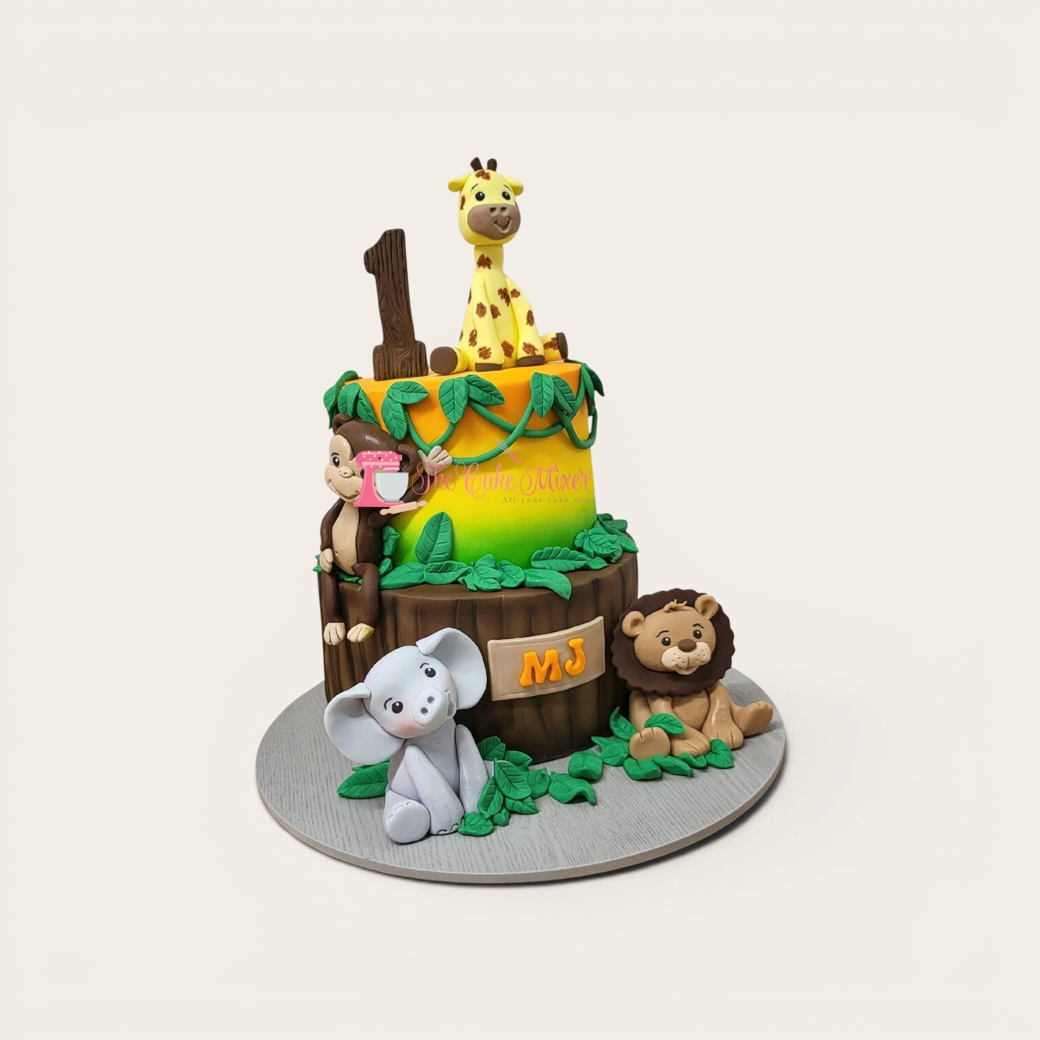 1st bithday safai jungle animals birthday cake.jpg