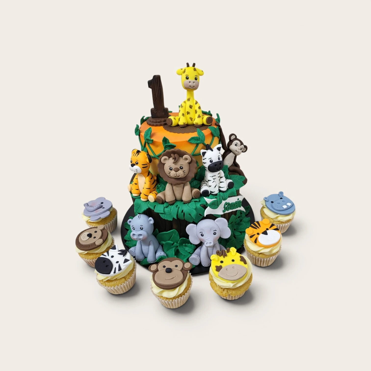 amazing safari animal cake.jpg